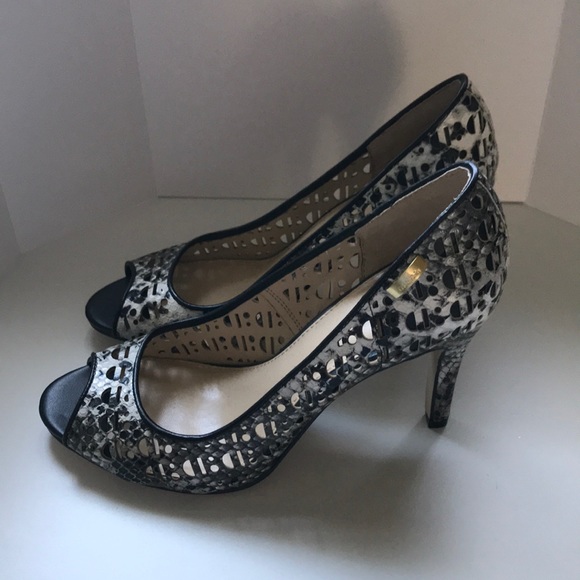 CALVIN KLEIN HEELS - Picture 2 of 7